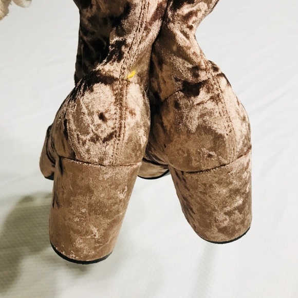 Steve Madden gaze velvet boots - Picture 7 of 9